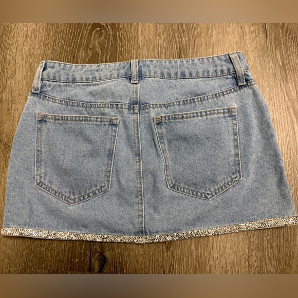 Y2K Forever 21 Spike Studded Denim Micro Skirt Size Small Grunge - Picture 9 of 9